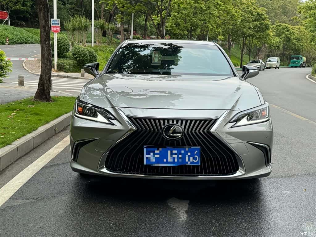 Lexus ES, 2019 6