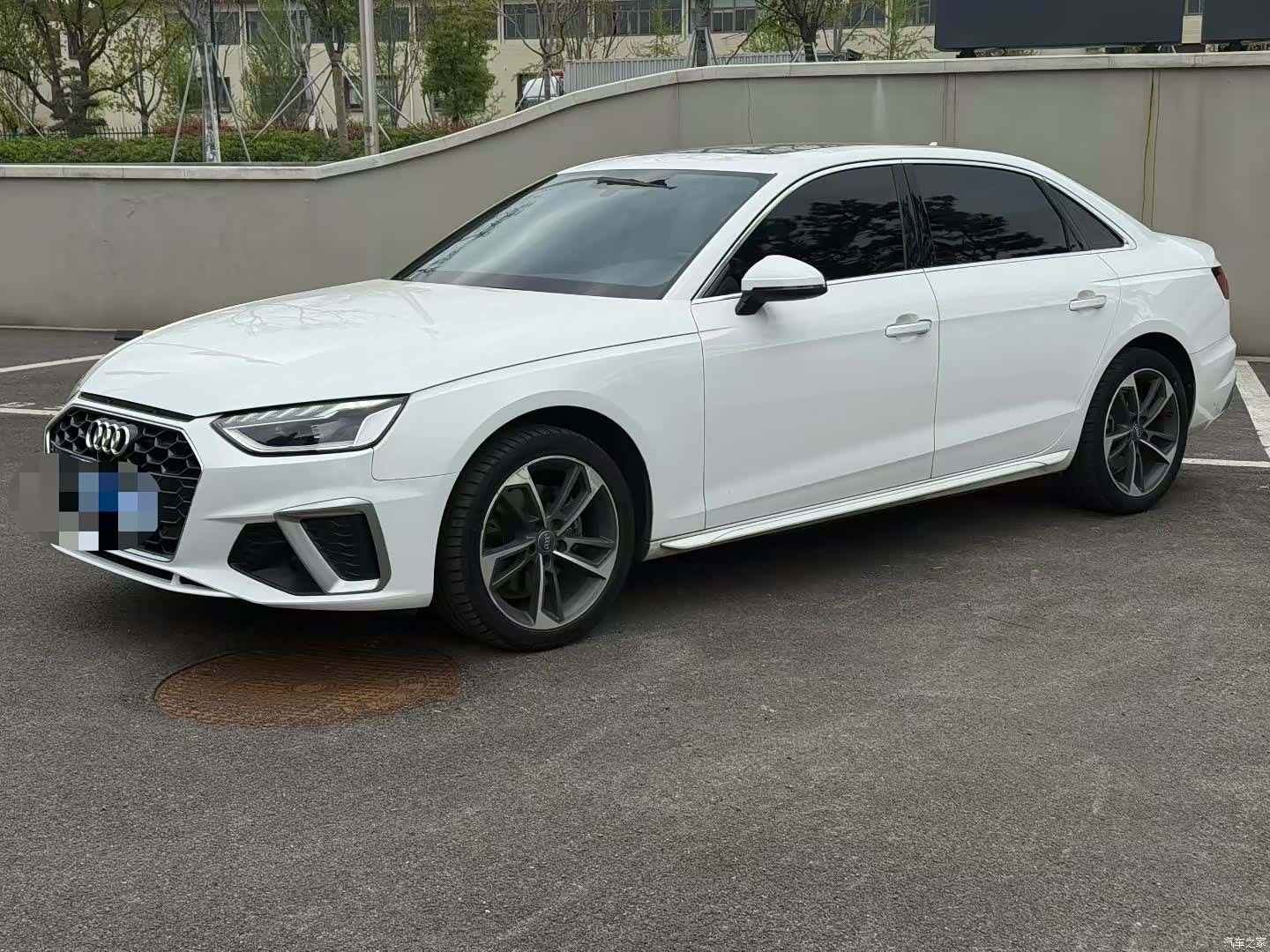 Audi A4L, 2021 1