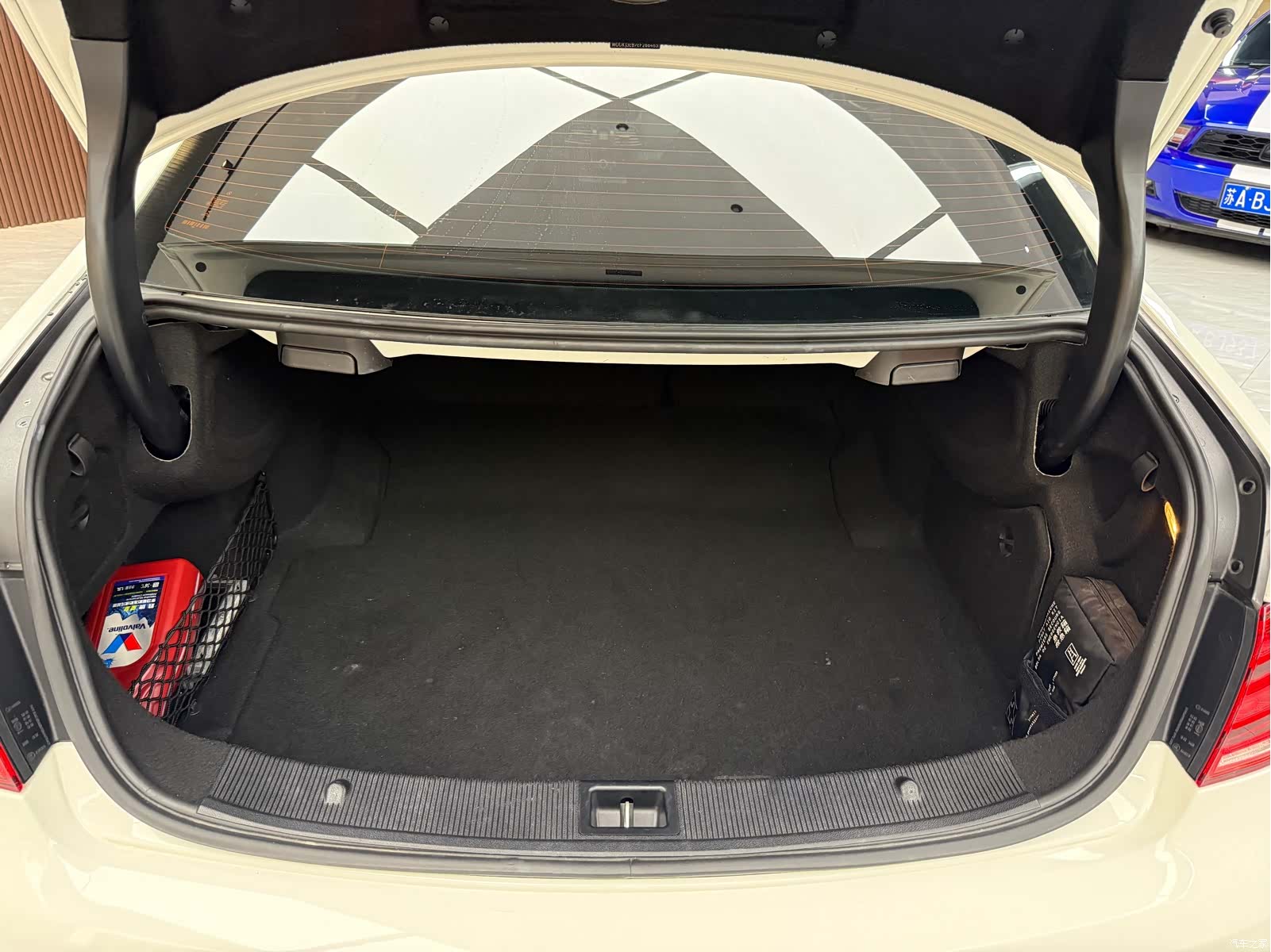 Mercedes-Benz E-Class, 2014 25
