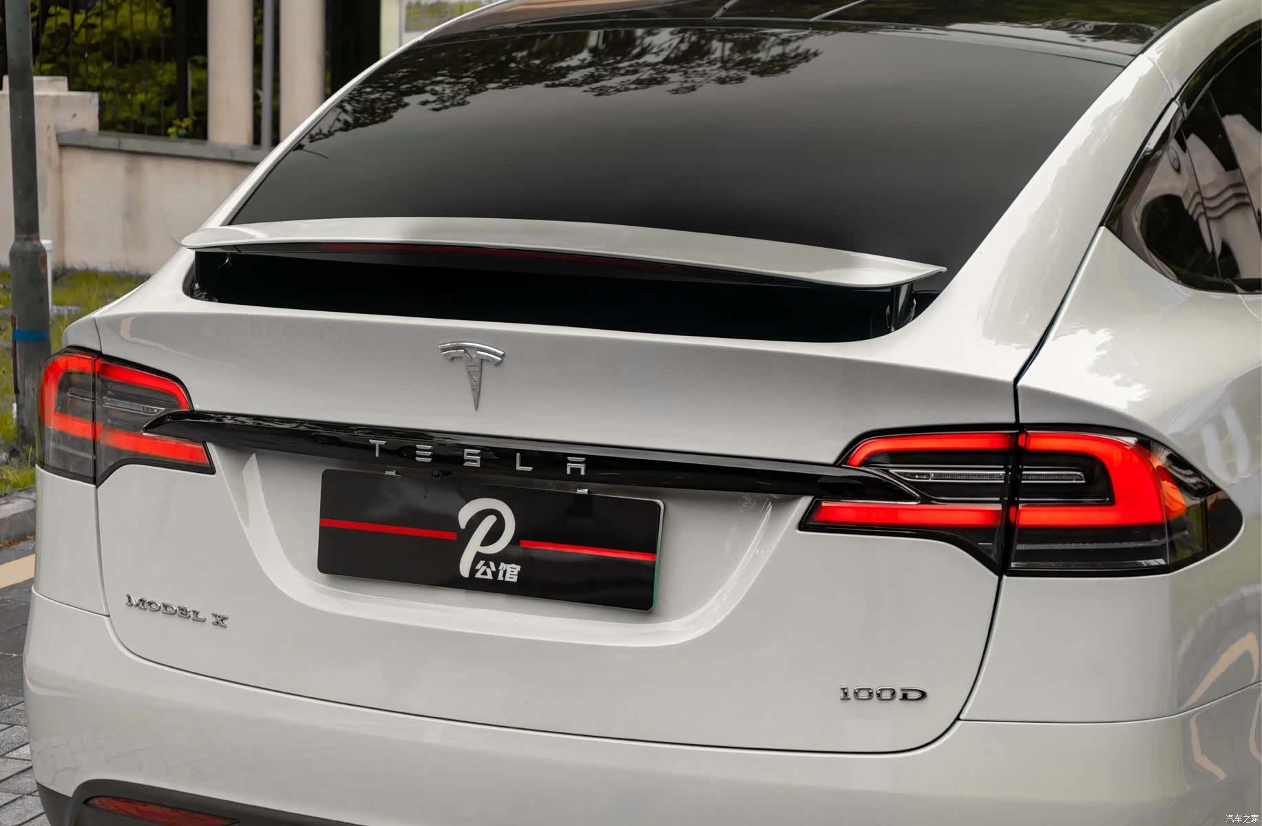 Tesla Model X, 2017 8