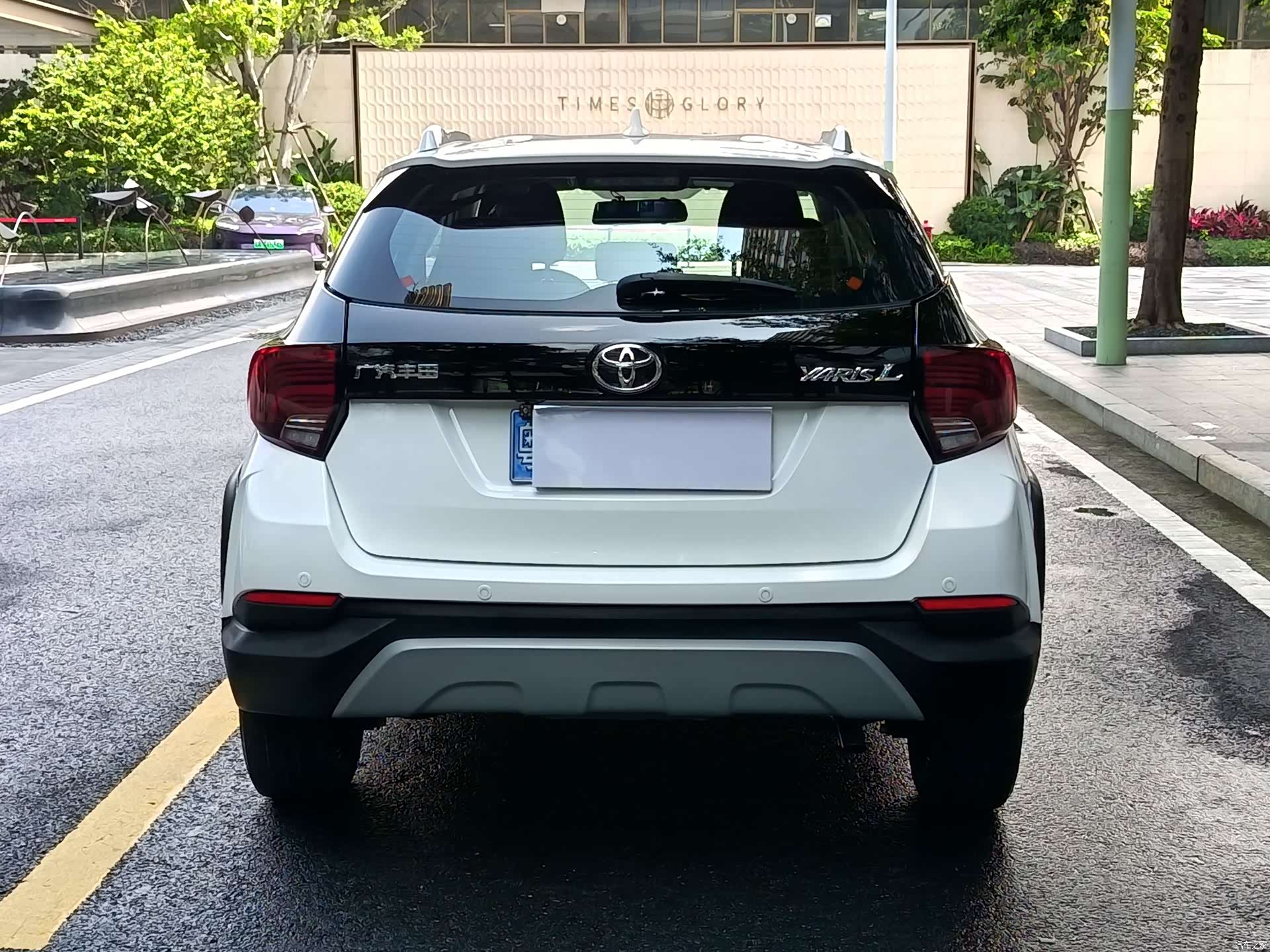 Toyota YARiS L, 2019 все фото
