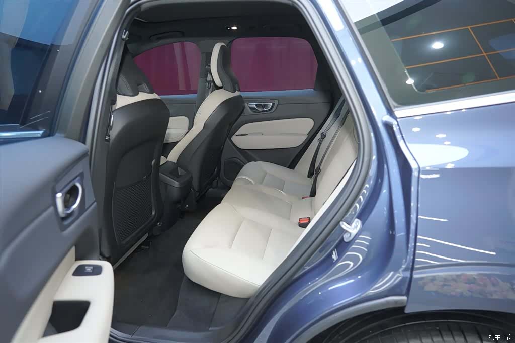 Volvo XC60, 2025 17