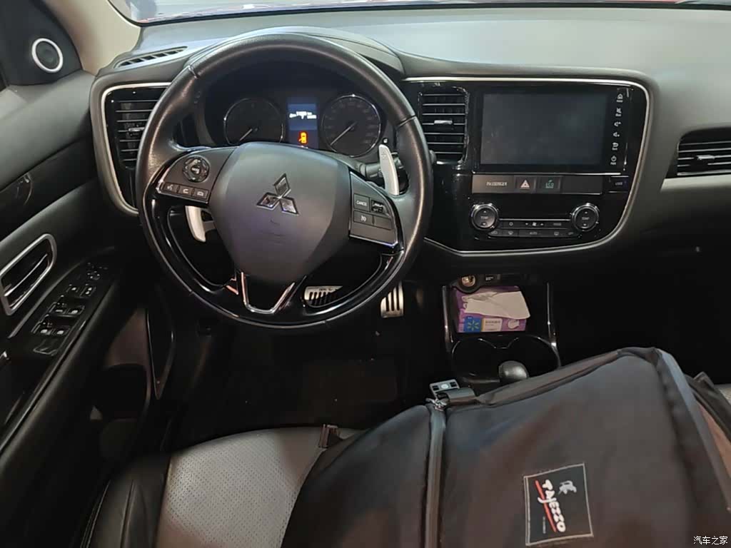 Mitsubishi Outlander, 2017 10