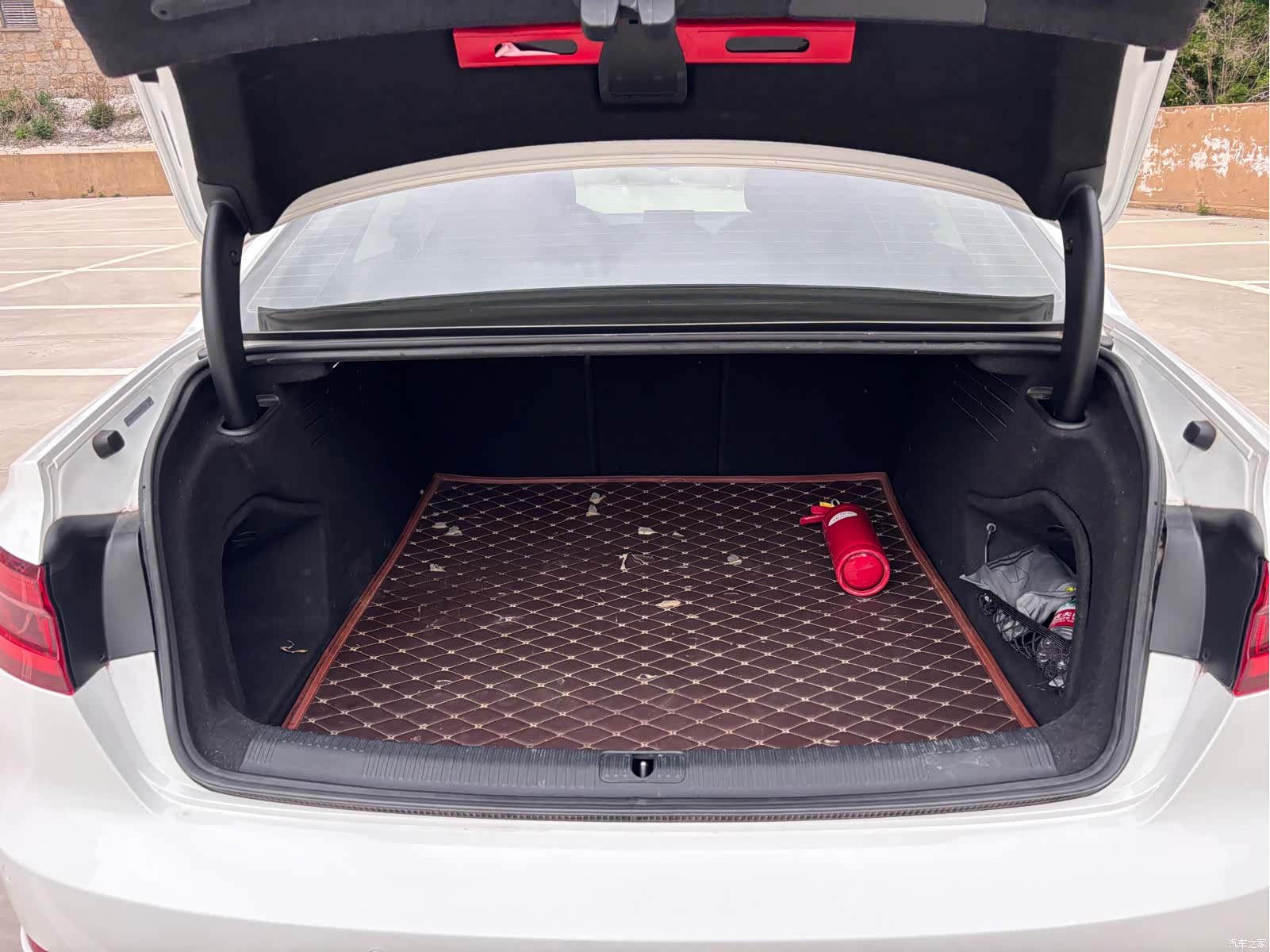 Audi A4L, 2018 16