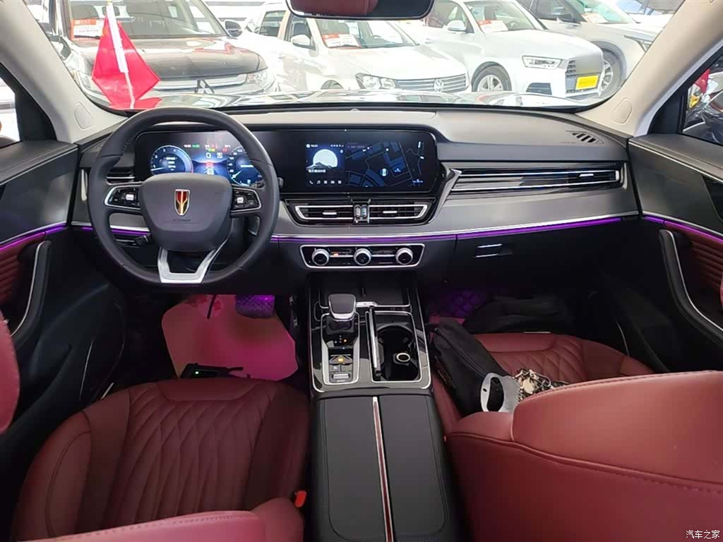 Hongqi HS5, 2024 10