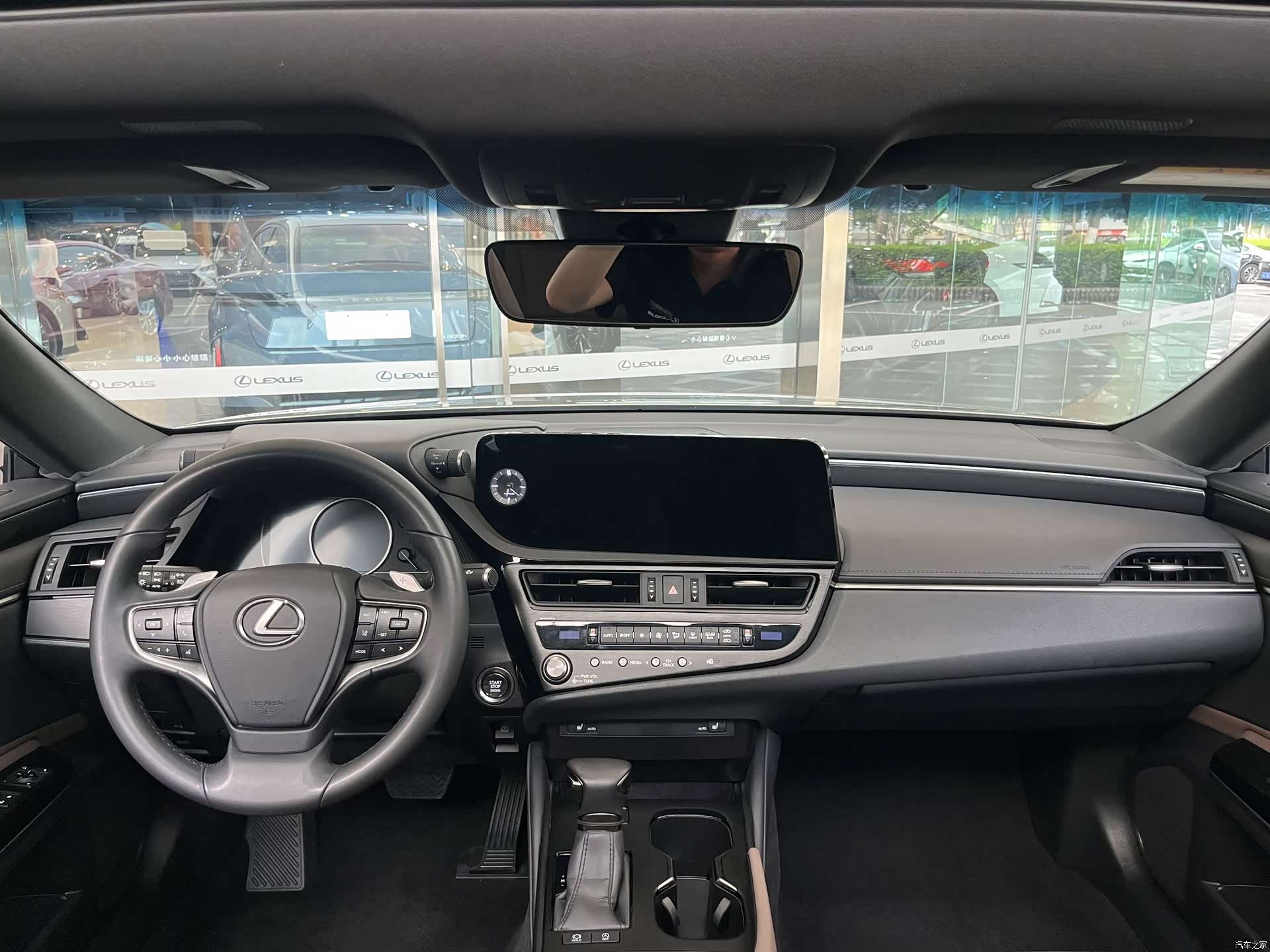 Lexus ES, 2023 3