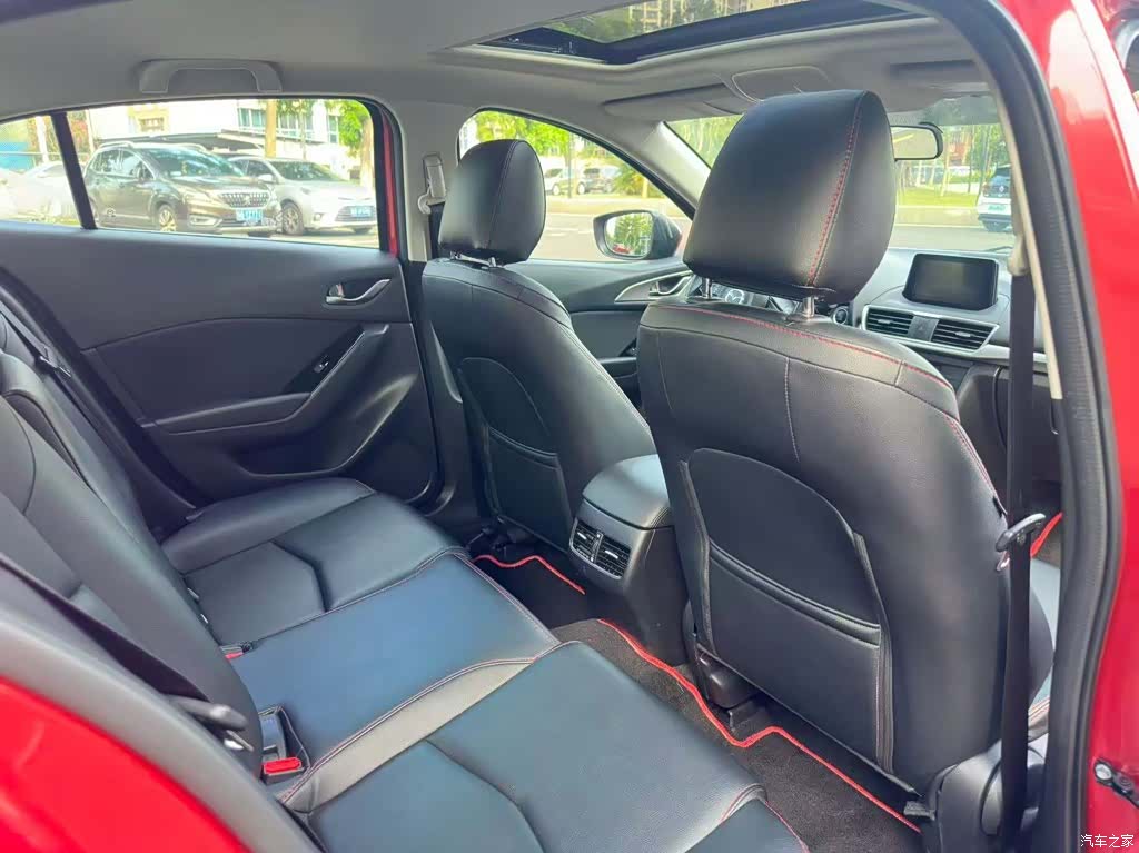 Mazda Mazda3, 2019 12
