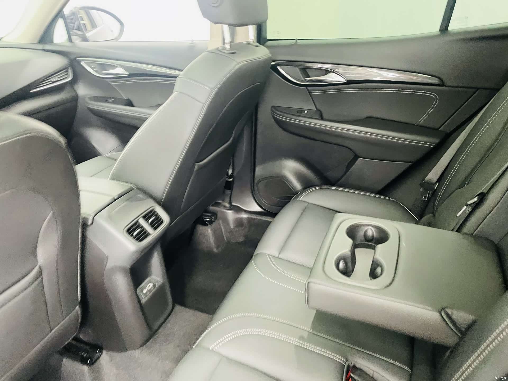 Buick Envision, 2022 11