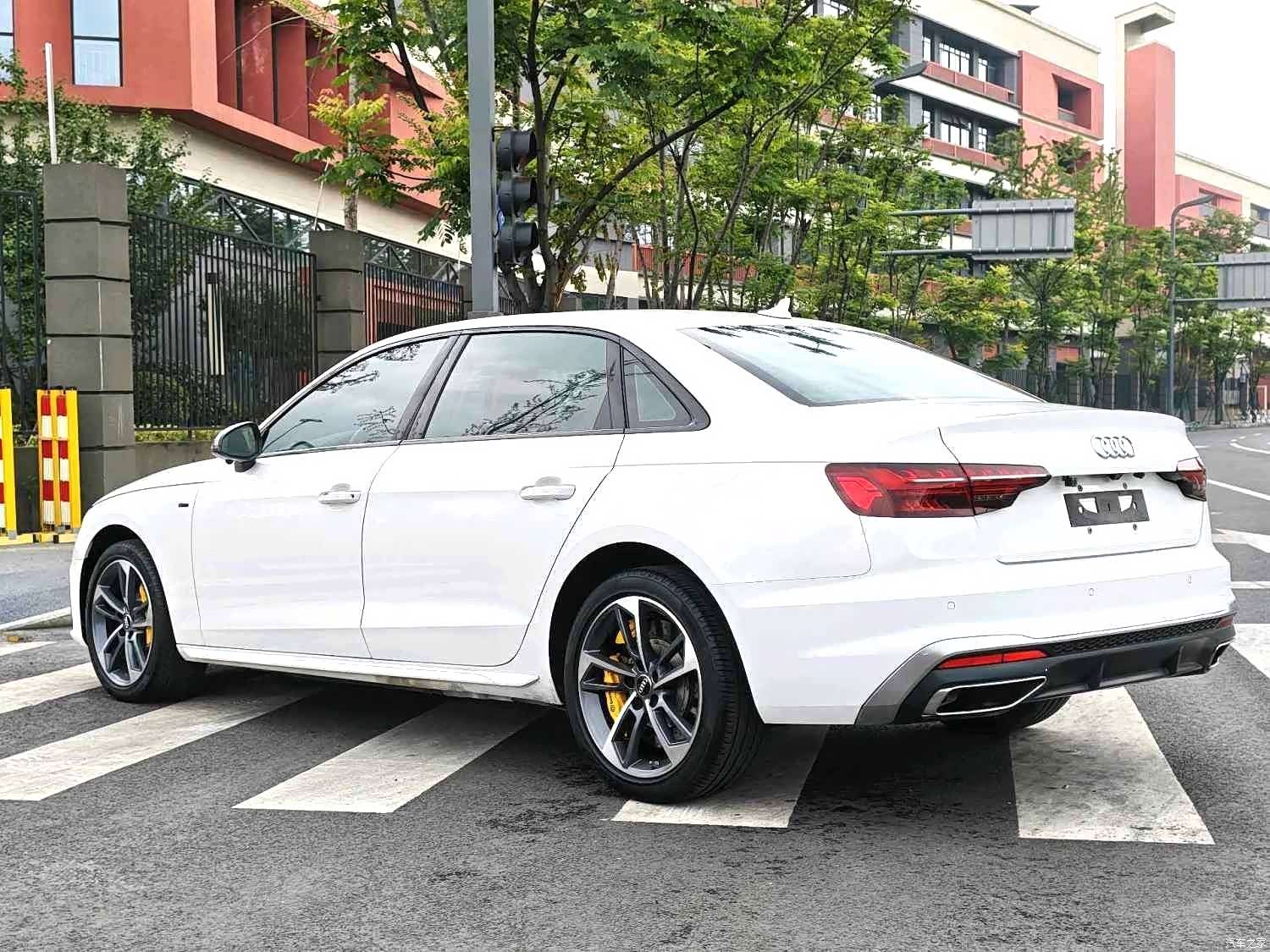 Audi A4L, 2021 16