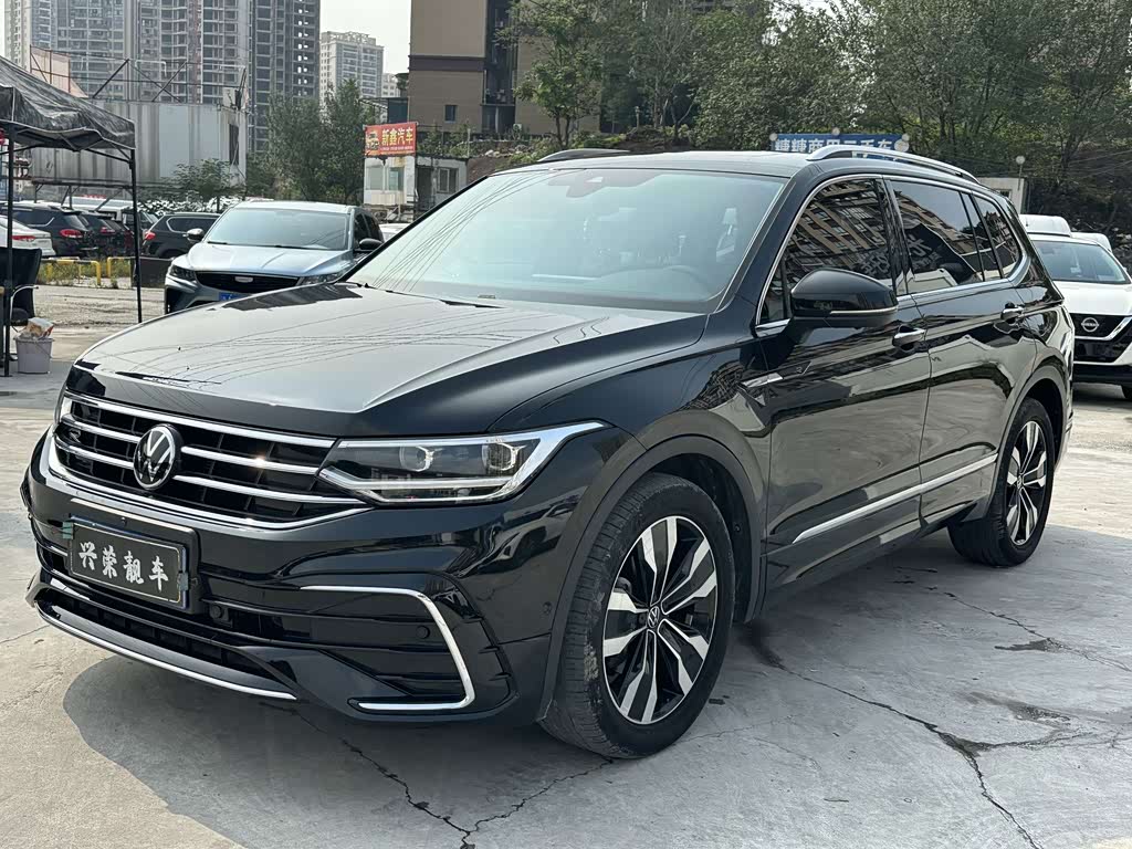 Volkswagen Tiguan L