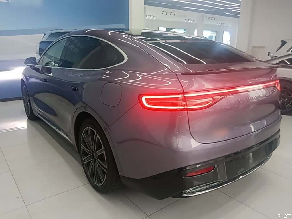 Luxeed R7, 2025 все фото