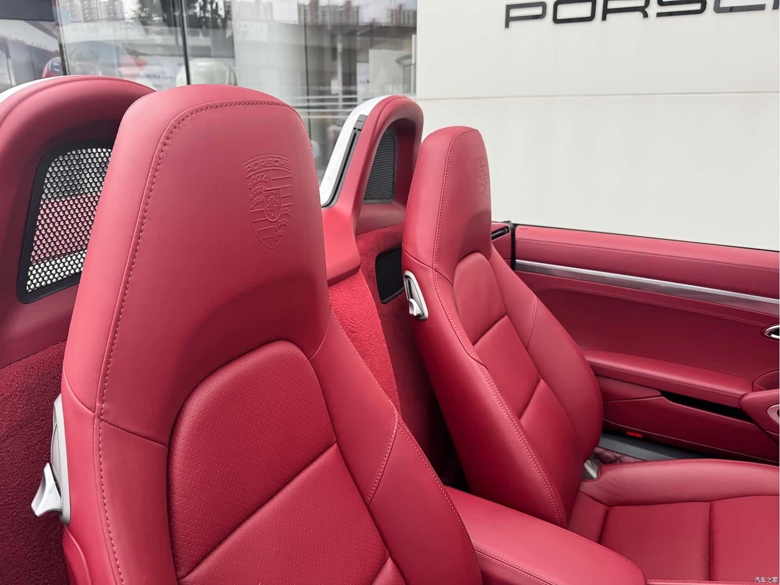 Porsche Boxster, 2023 10