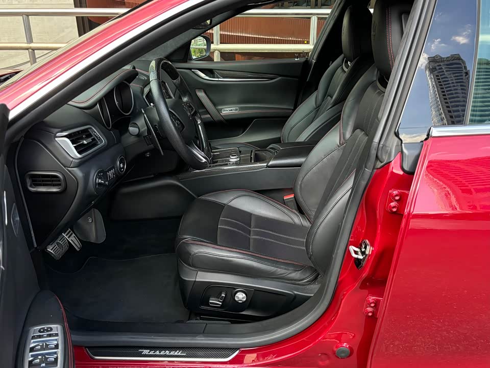 Maserati Ghibli Maserati Ghibli