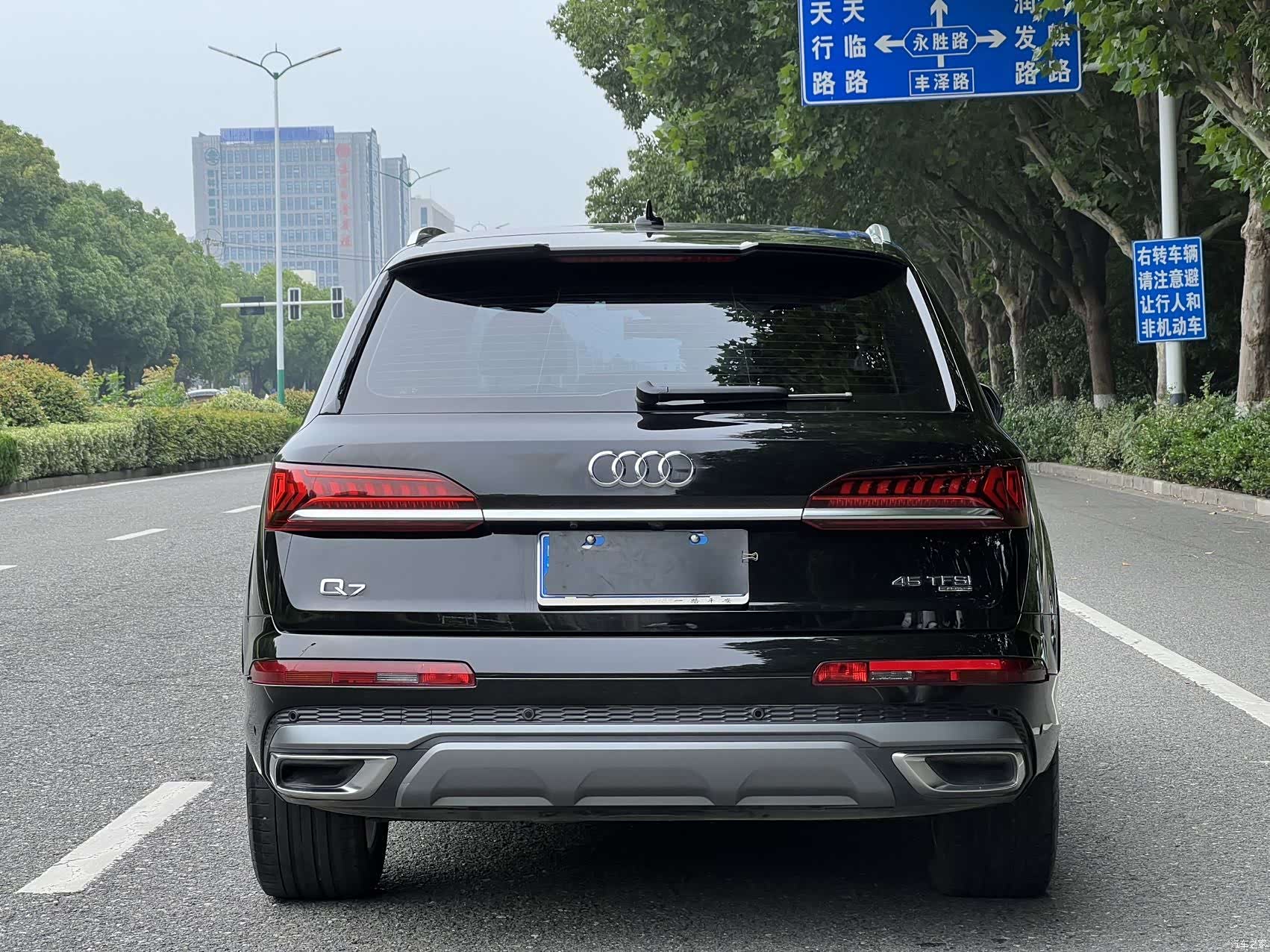 Audi Q7, 2023 4