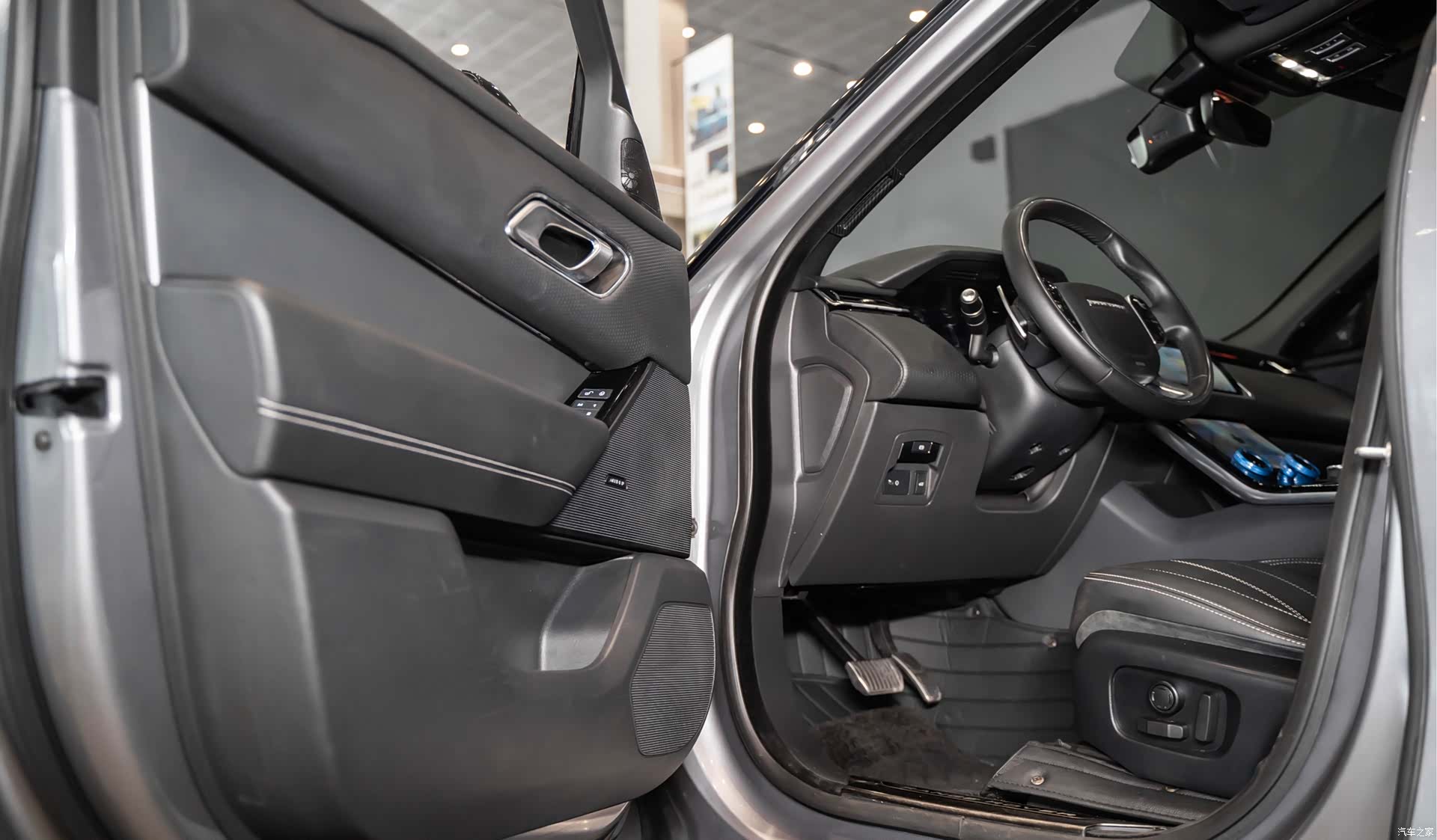Land Rover Range Rover, 2020 19