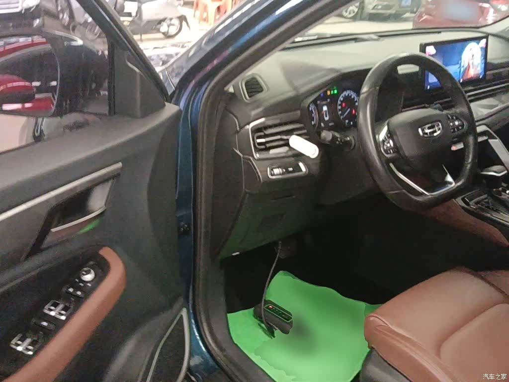 Geely X6, 2022 16