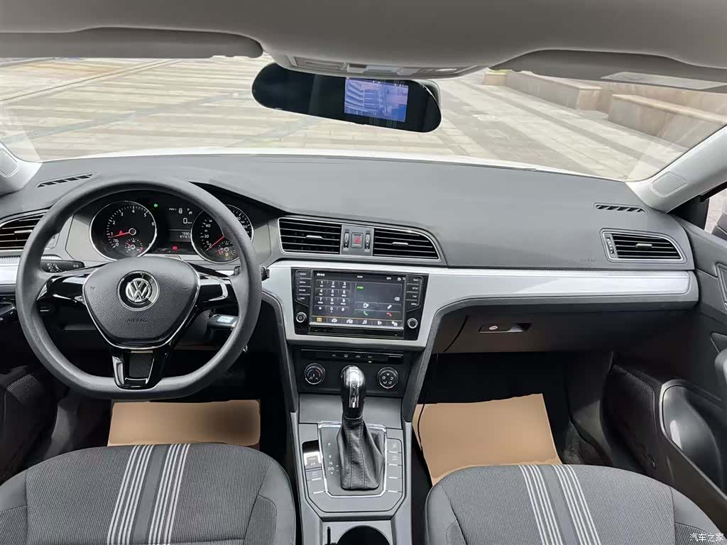 Volkswagen Lamando, 2018 10