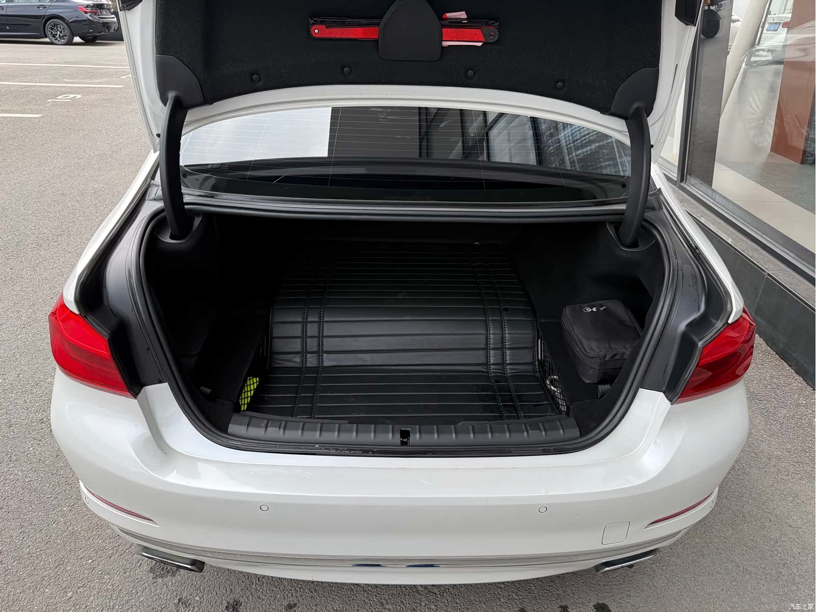 BMW 5 Series, 2019 10