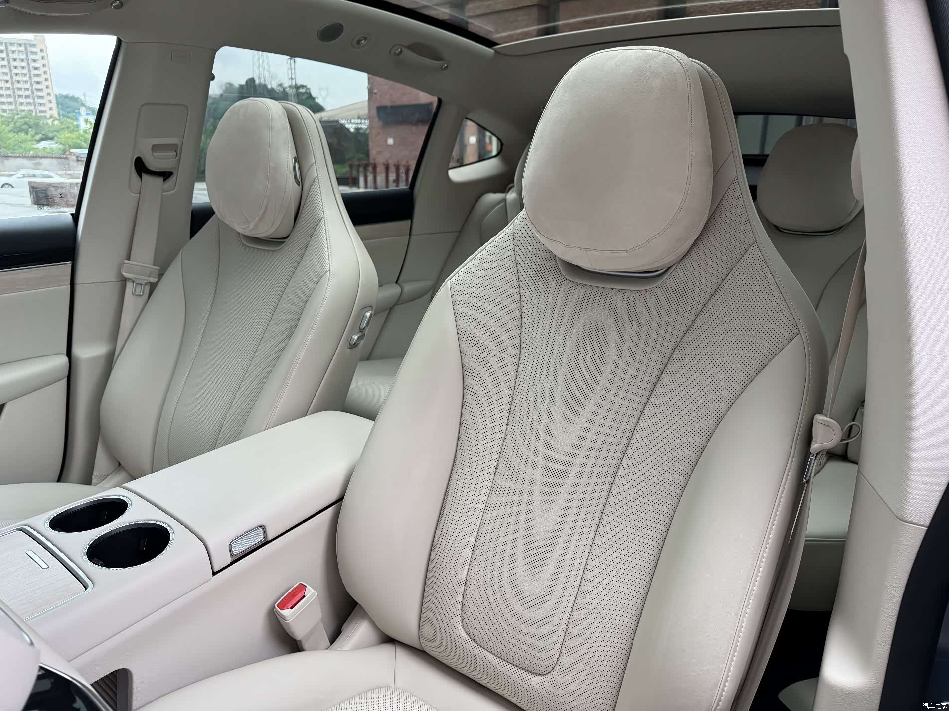 Luxeed R7, 2025 16