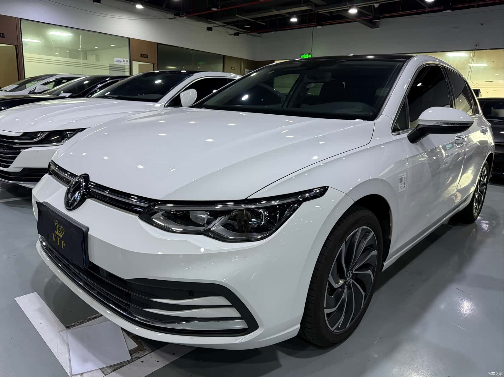 Volkswagen Golf, 2024 1