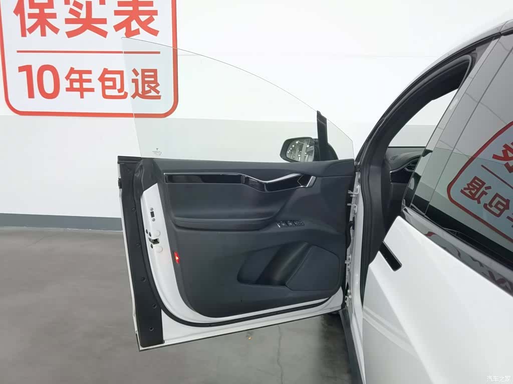 Tesla Model X, 2017 8