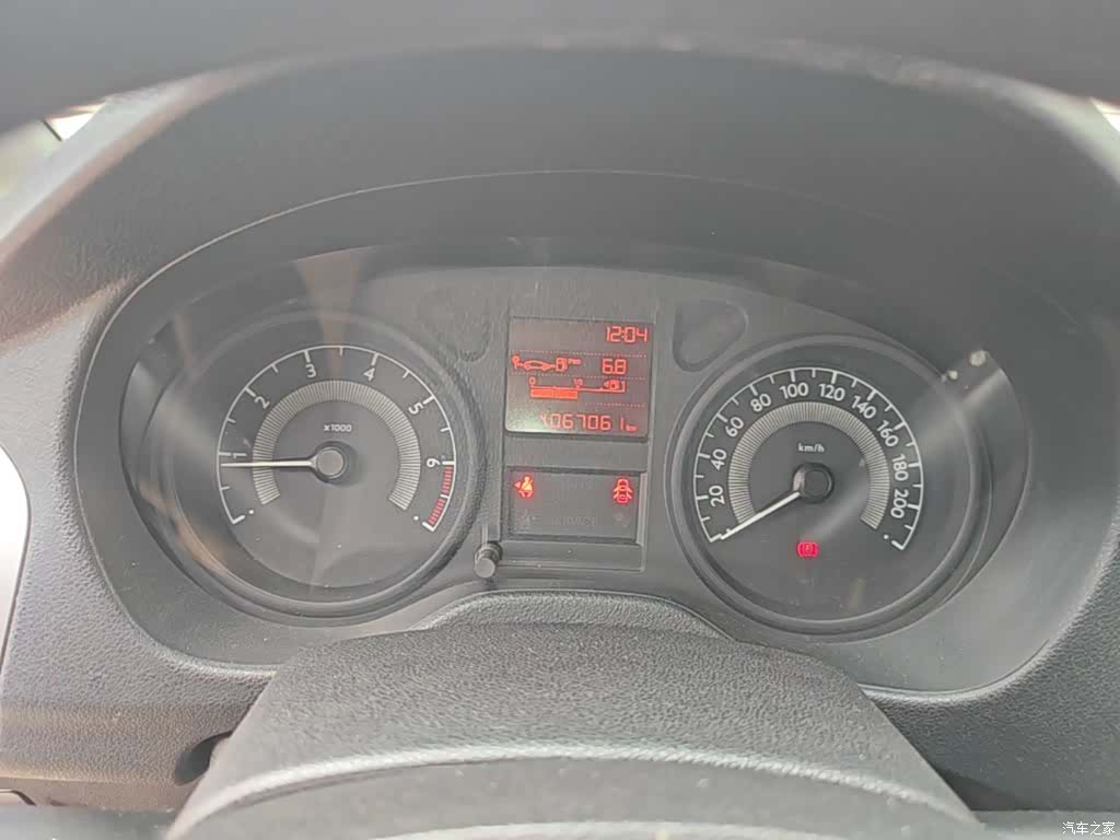 Peugeot 301, 2015 12