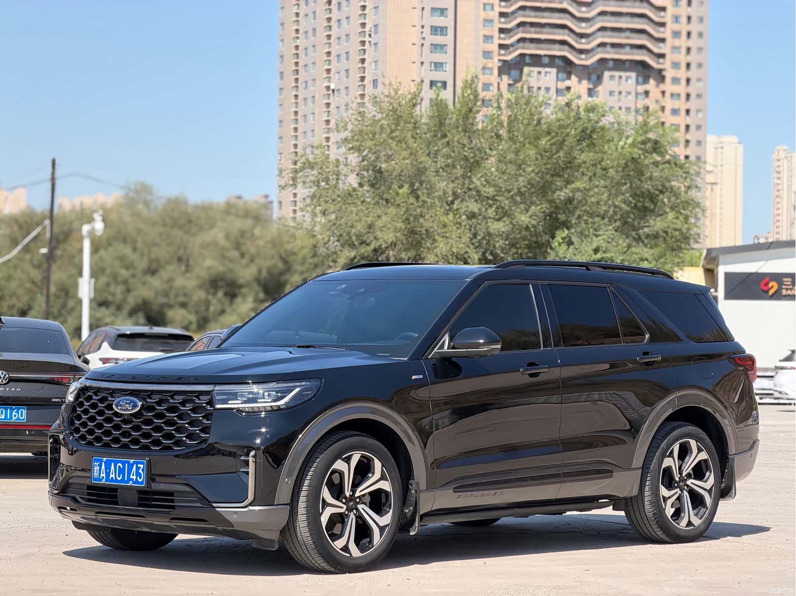 Ford Explorer, 2023 1