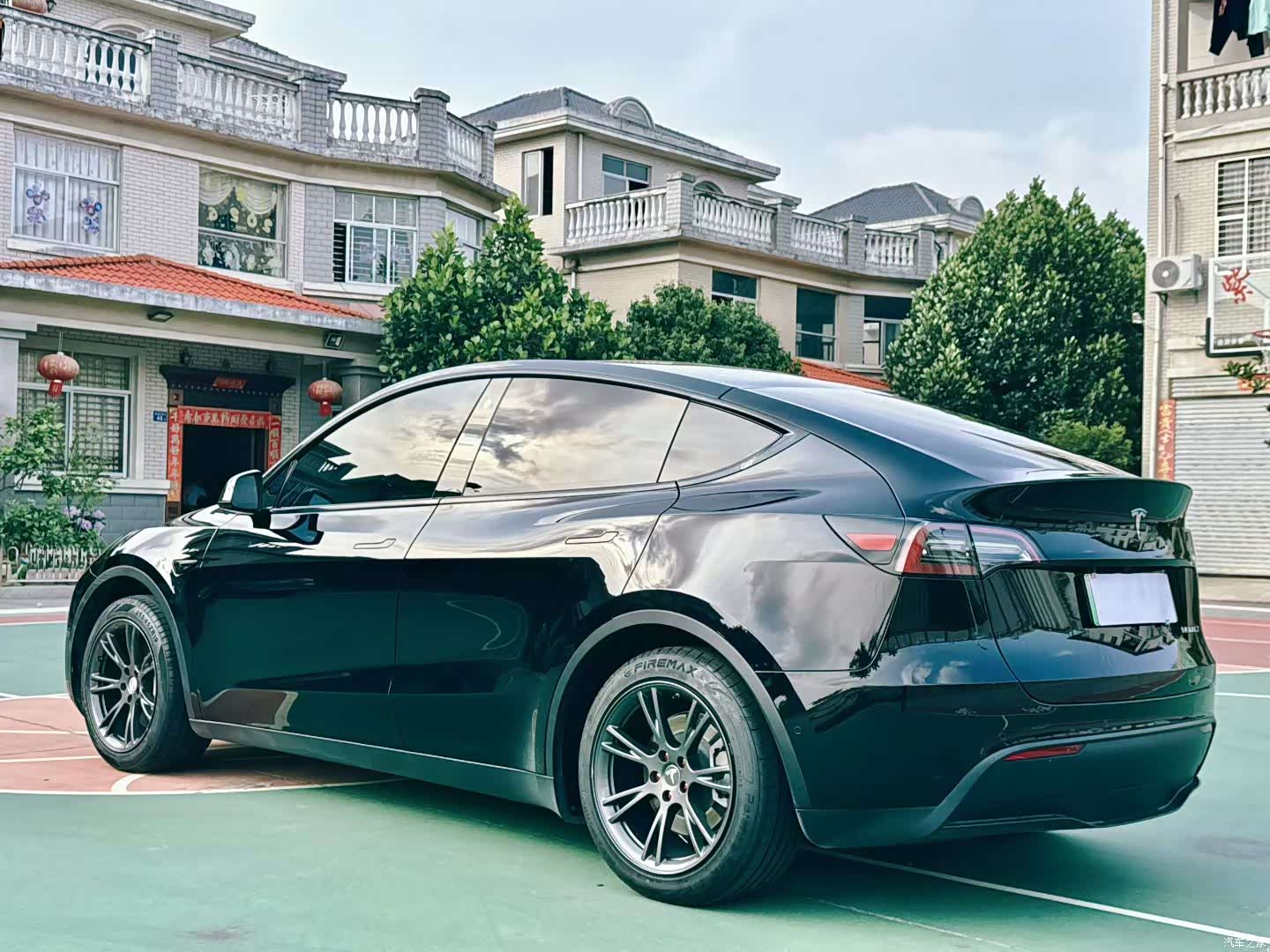 Tesla Model Y, 2024 9