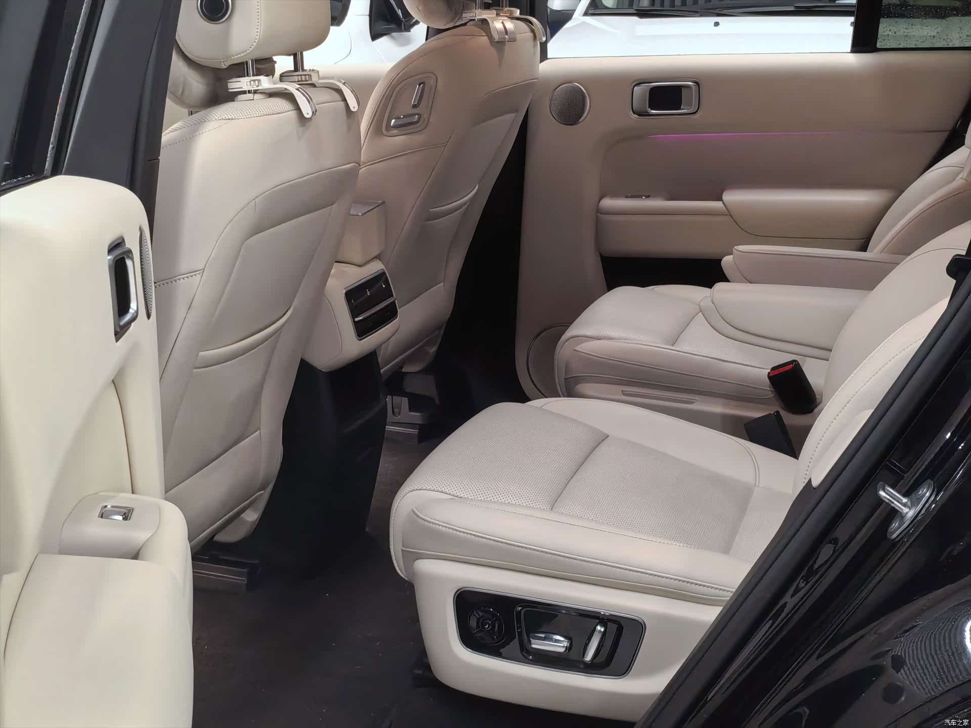 Li Auto L8, 2023 8