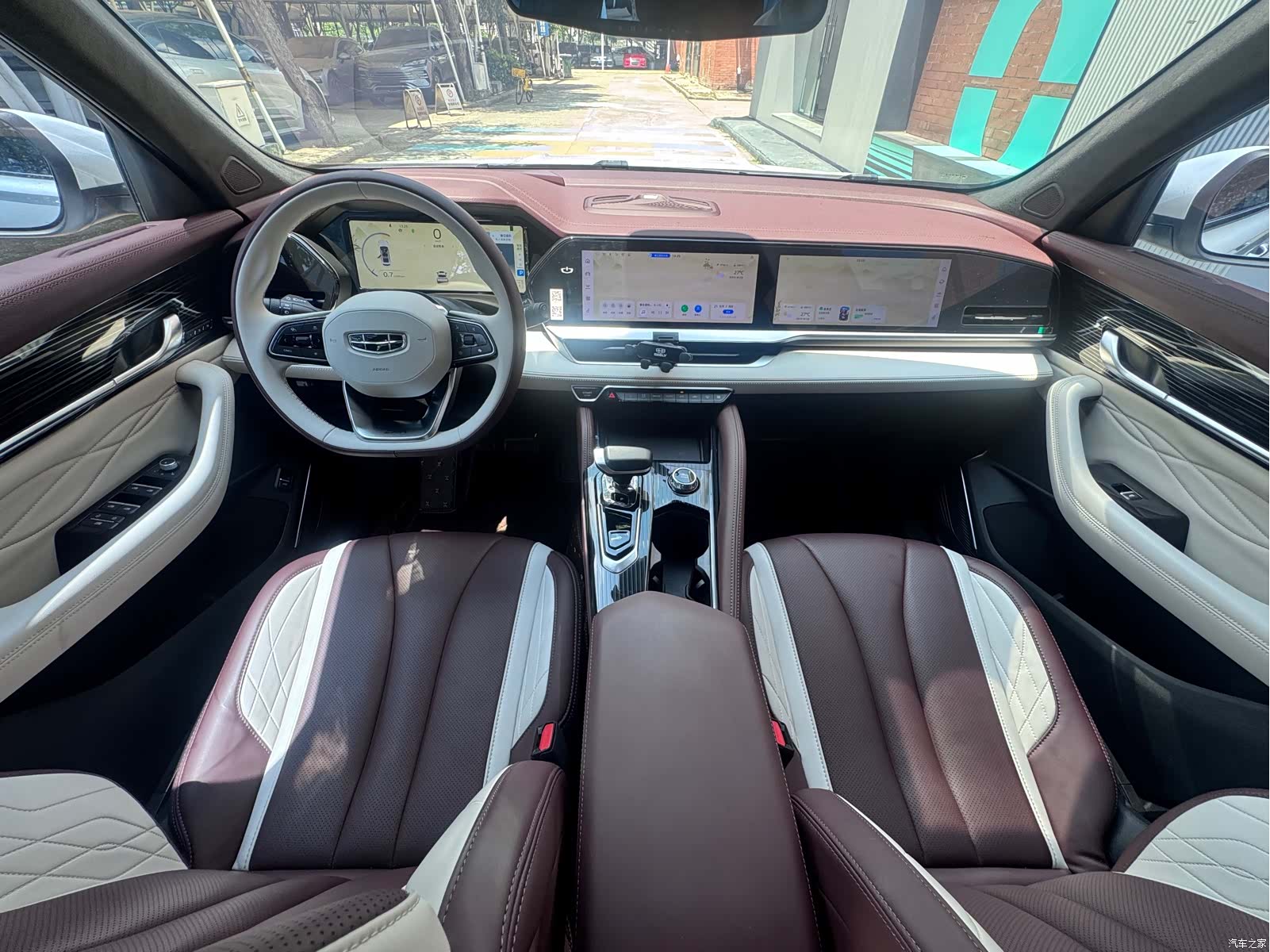 Geely Xingyue L, 2023 4