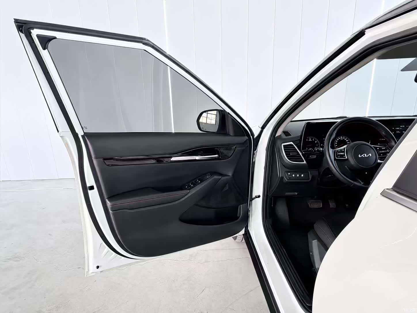 Kia KX3, 2023 19
