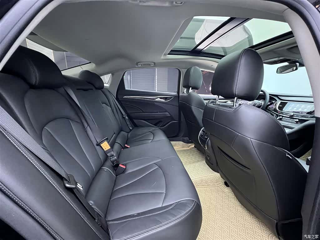 Buick LaCrosse, 2022 21