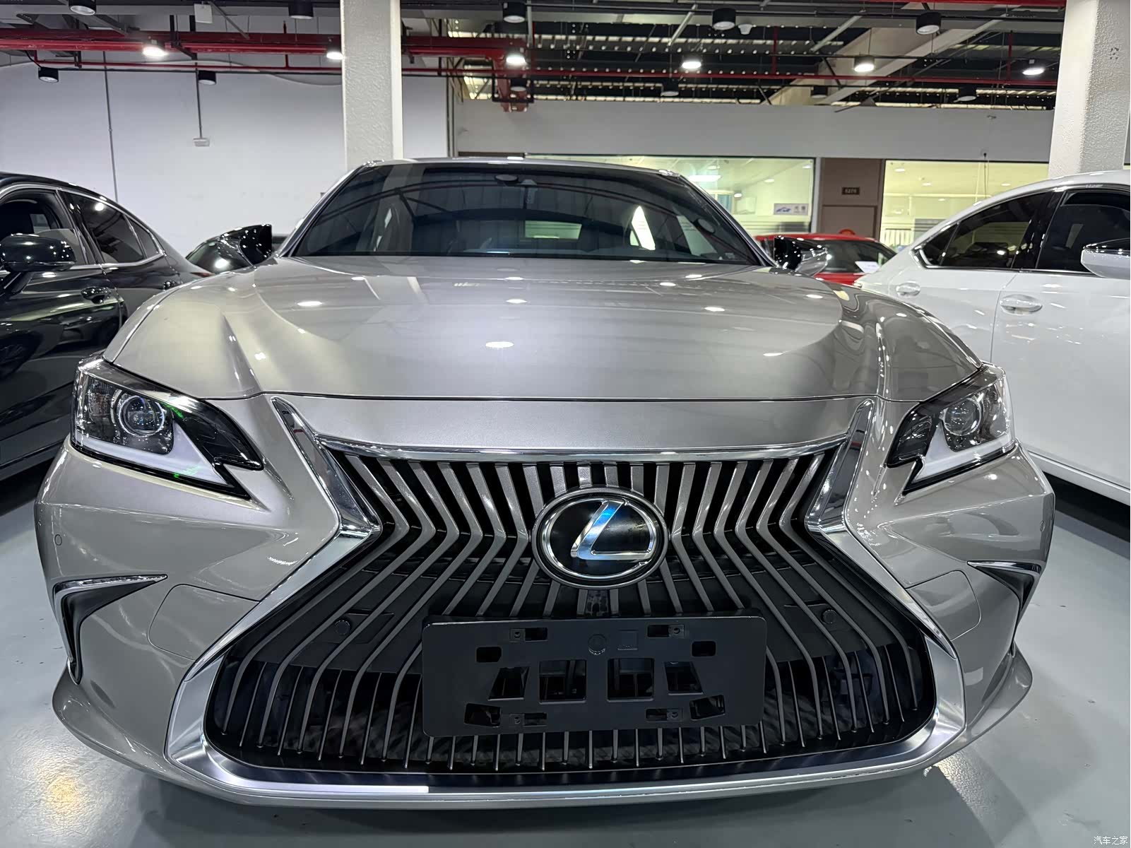 Lexus ES, 2019 2