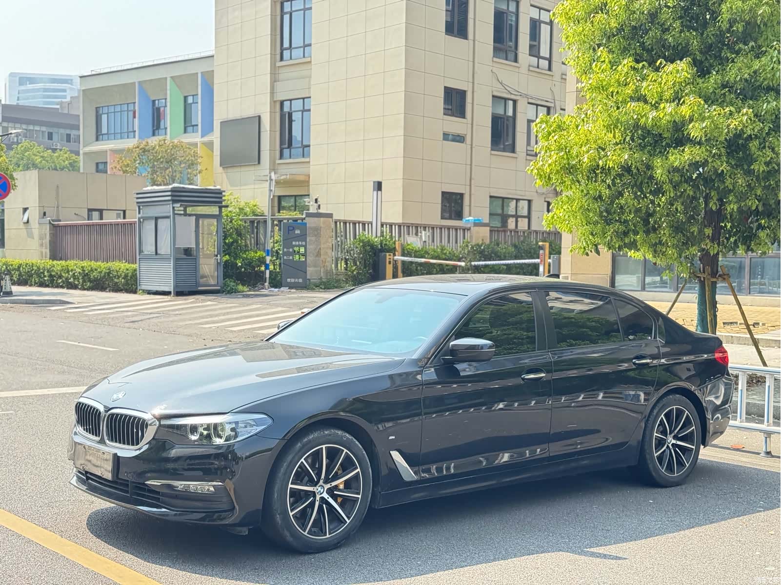 BMW 5 Series, 2018 1