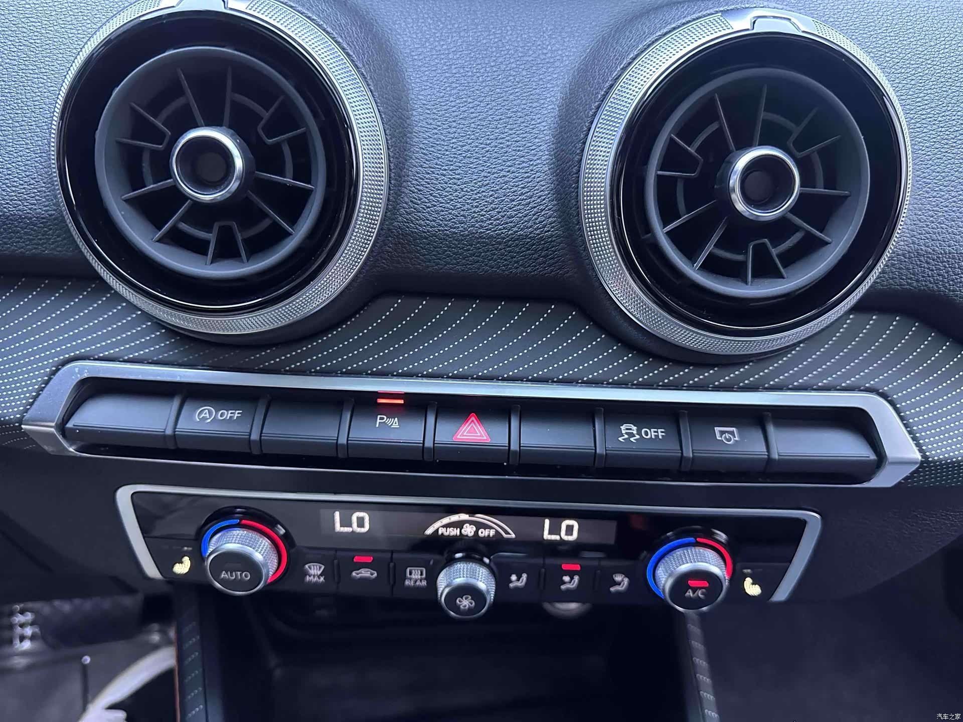 Audi Q2L, 2021 16