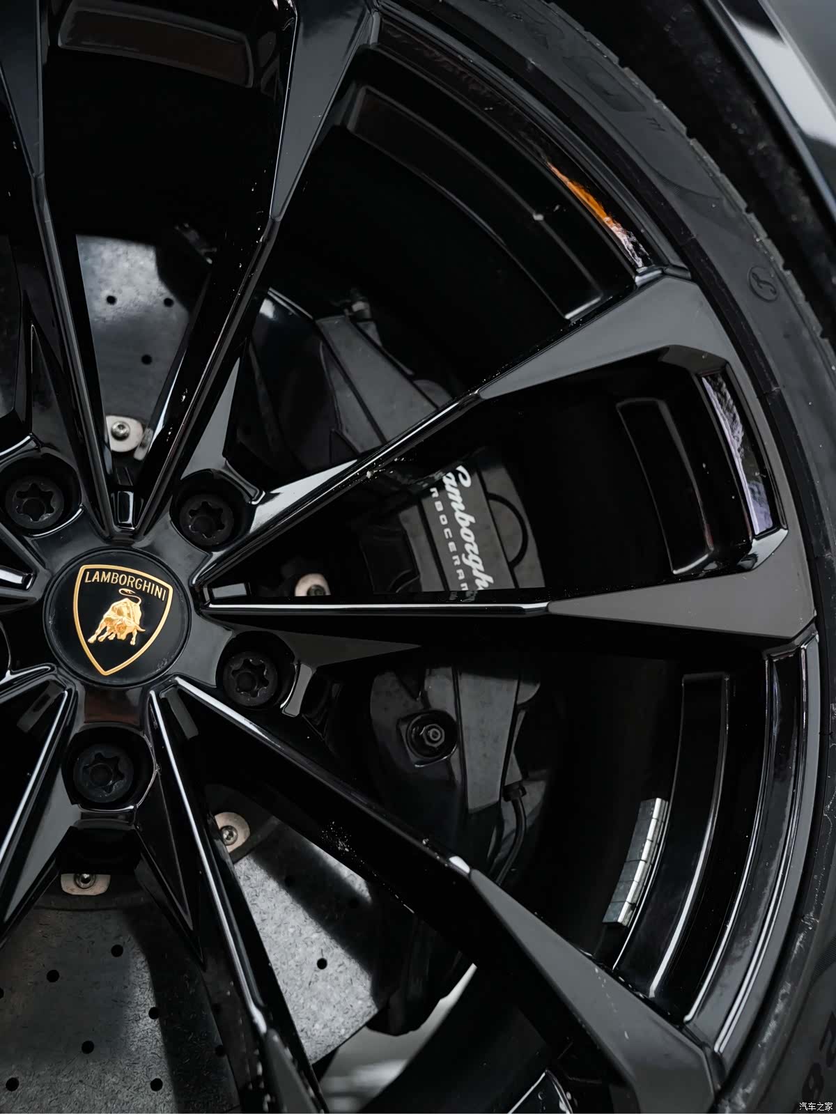 Lamborghini Urus, 2021 2