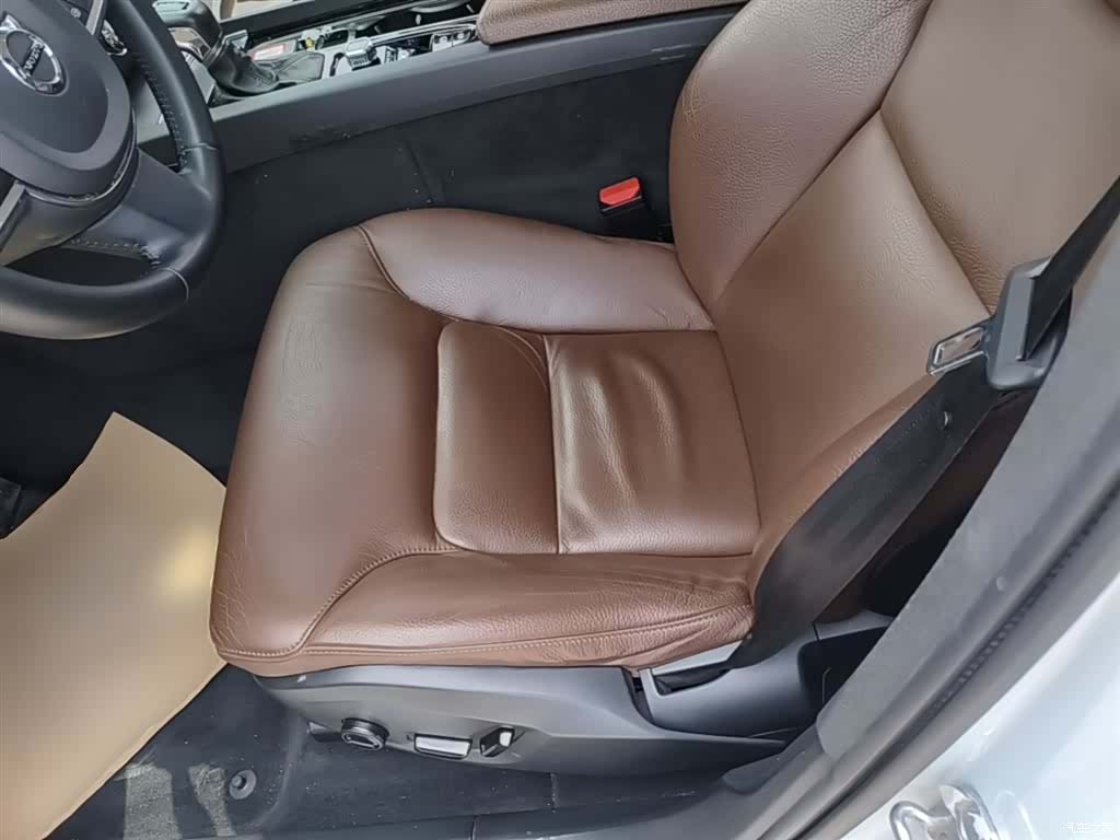 Volvo XC60, 2019 15