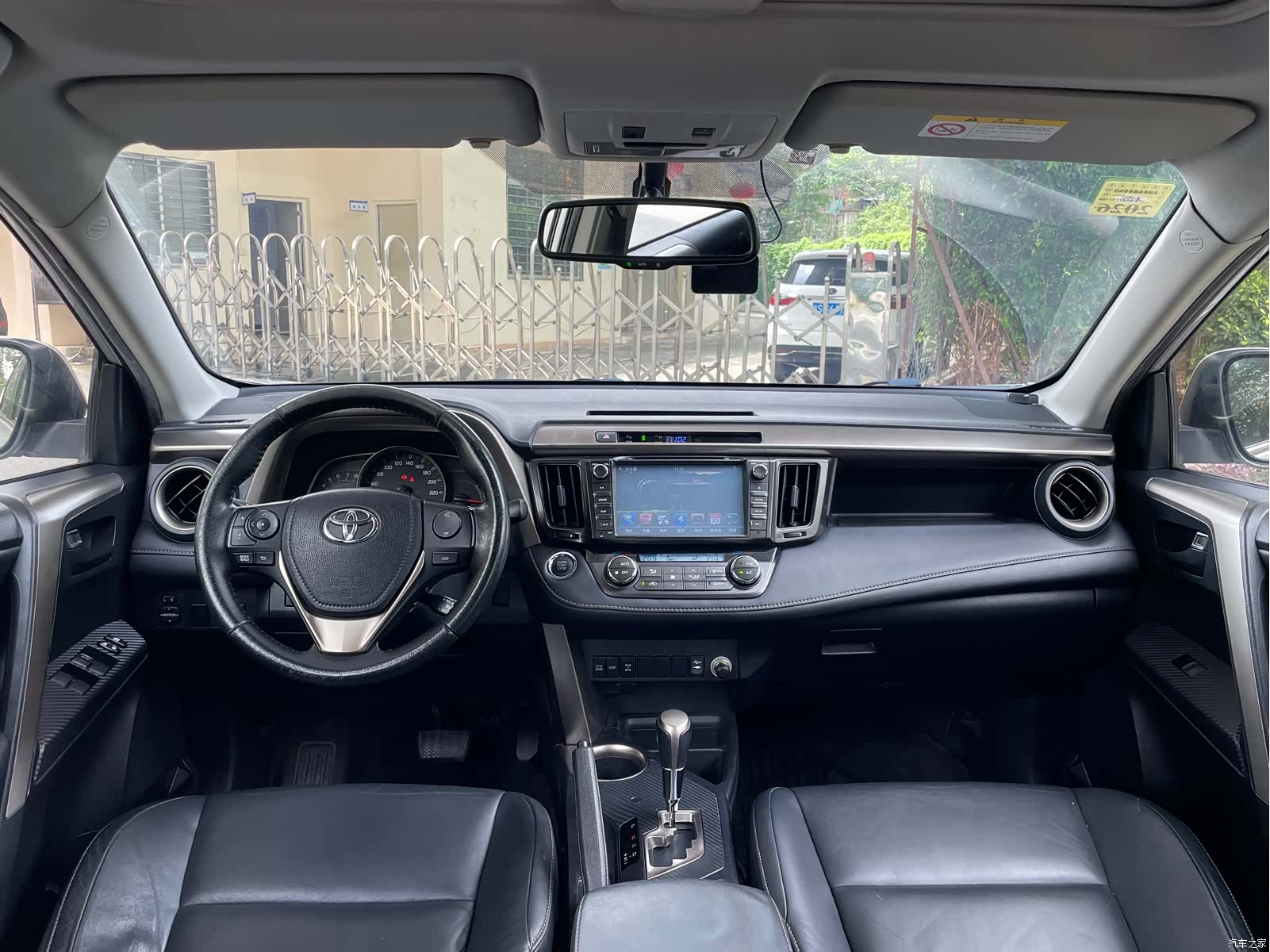 Toyota RAV4, 2014 8