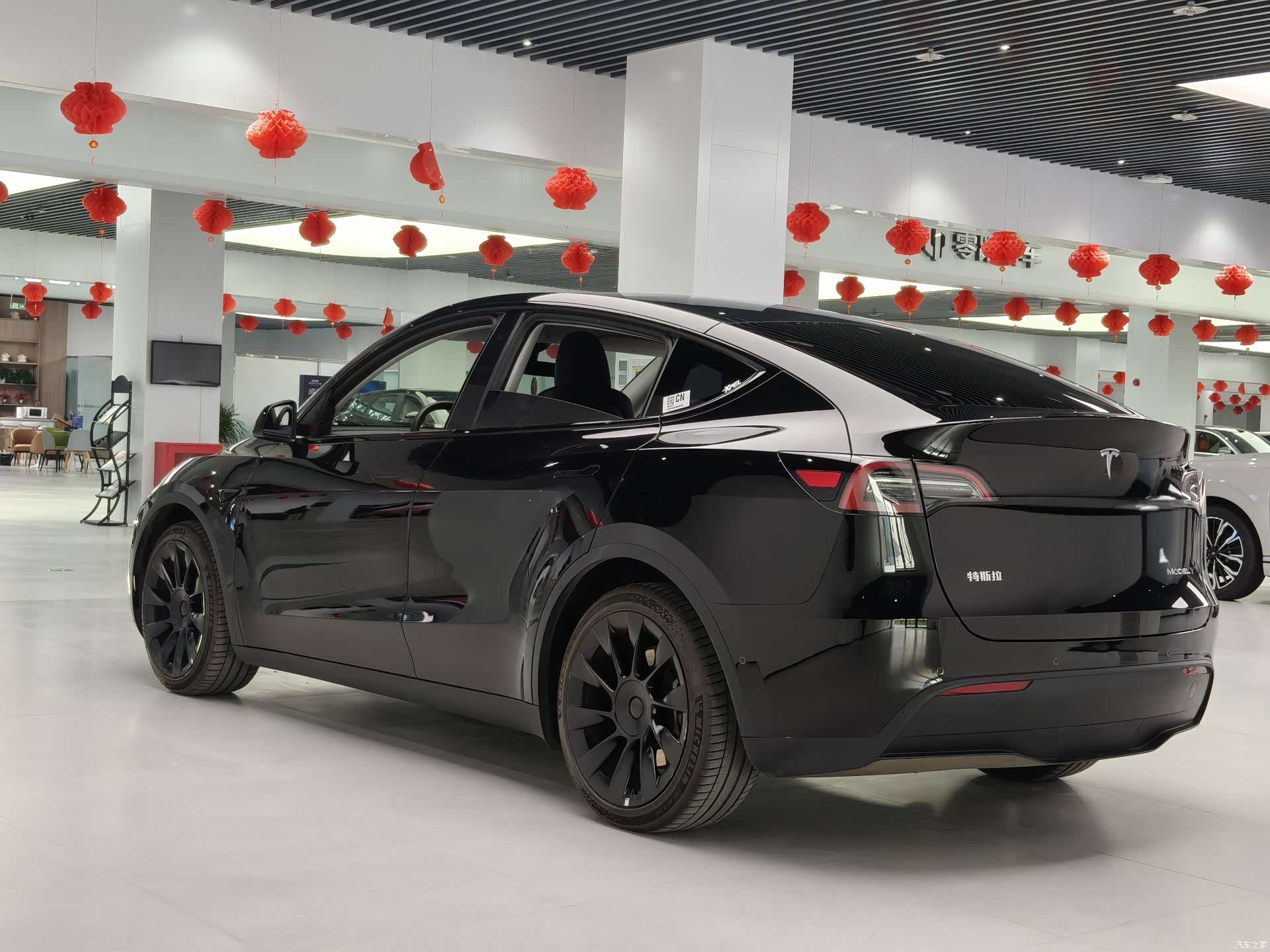 Tesla Model Y, 2023 10