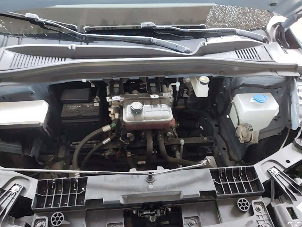 Leapmotor B01, 2025 20