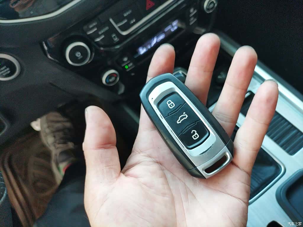 Geely X6, 2017 9