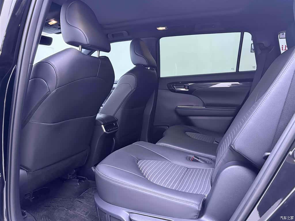 Toyota Crown, 2023 17