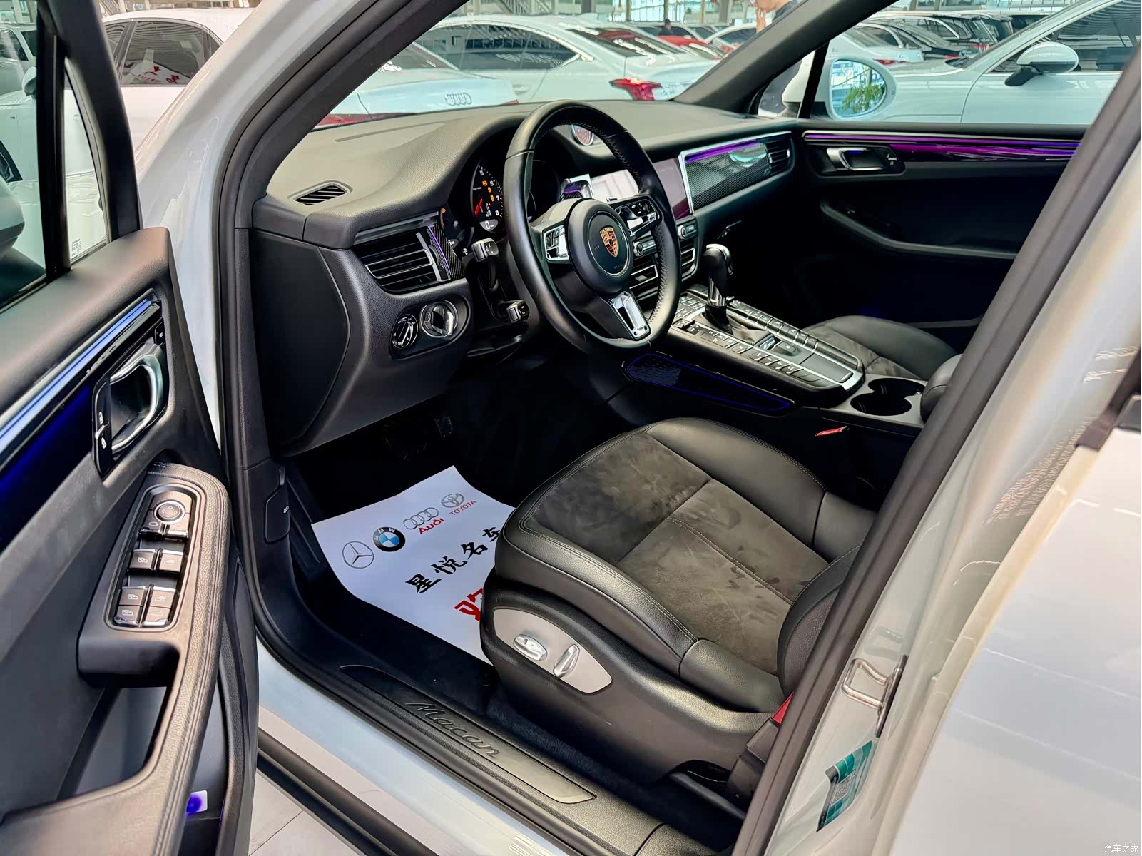 Porsche Macan, 2019 все фото
