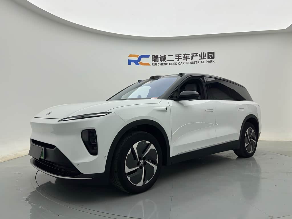 NIO ES8
