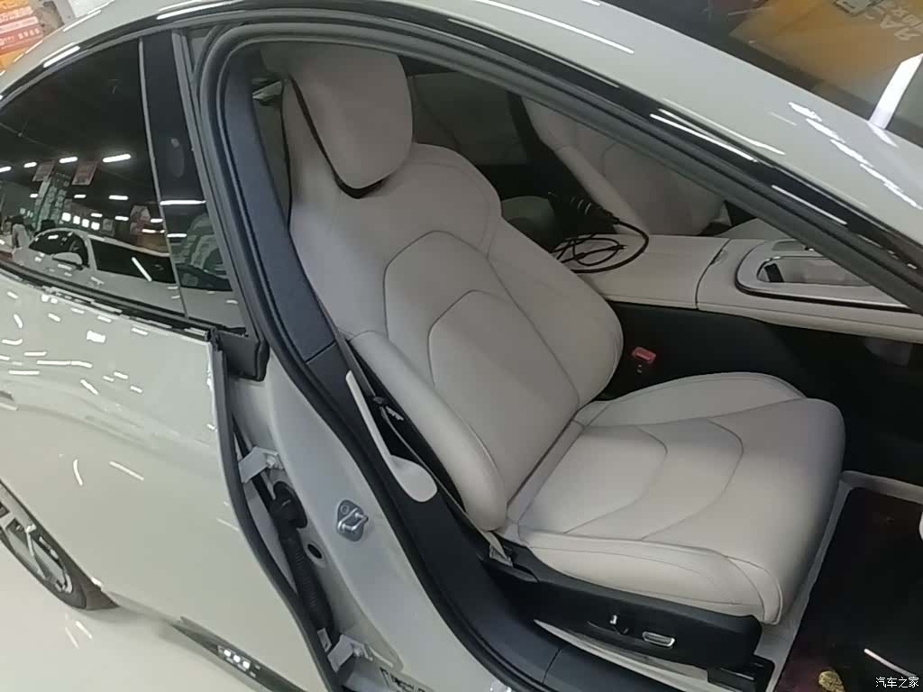Xiaomi SU7, 2025 25