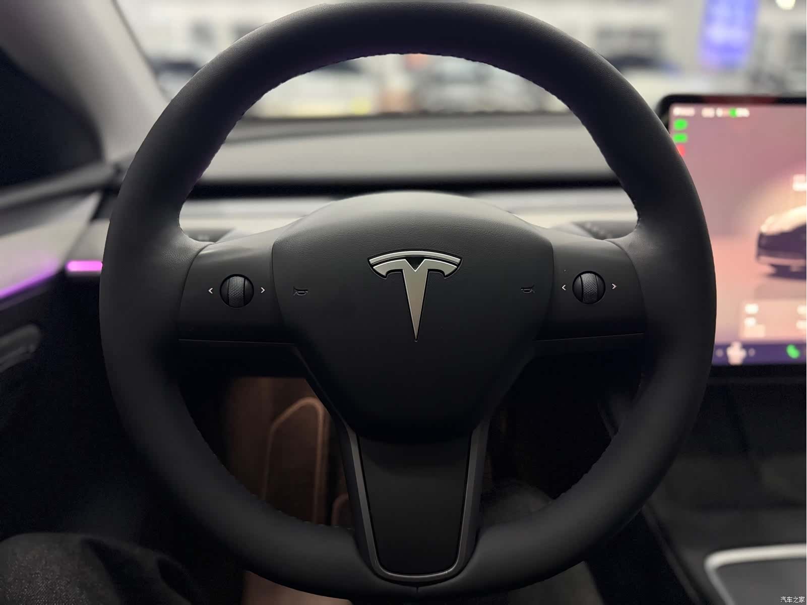 Tesla Model Y, 2024 13