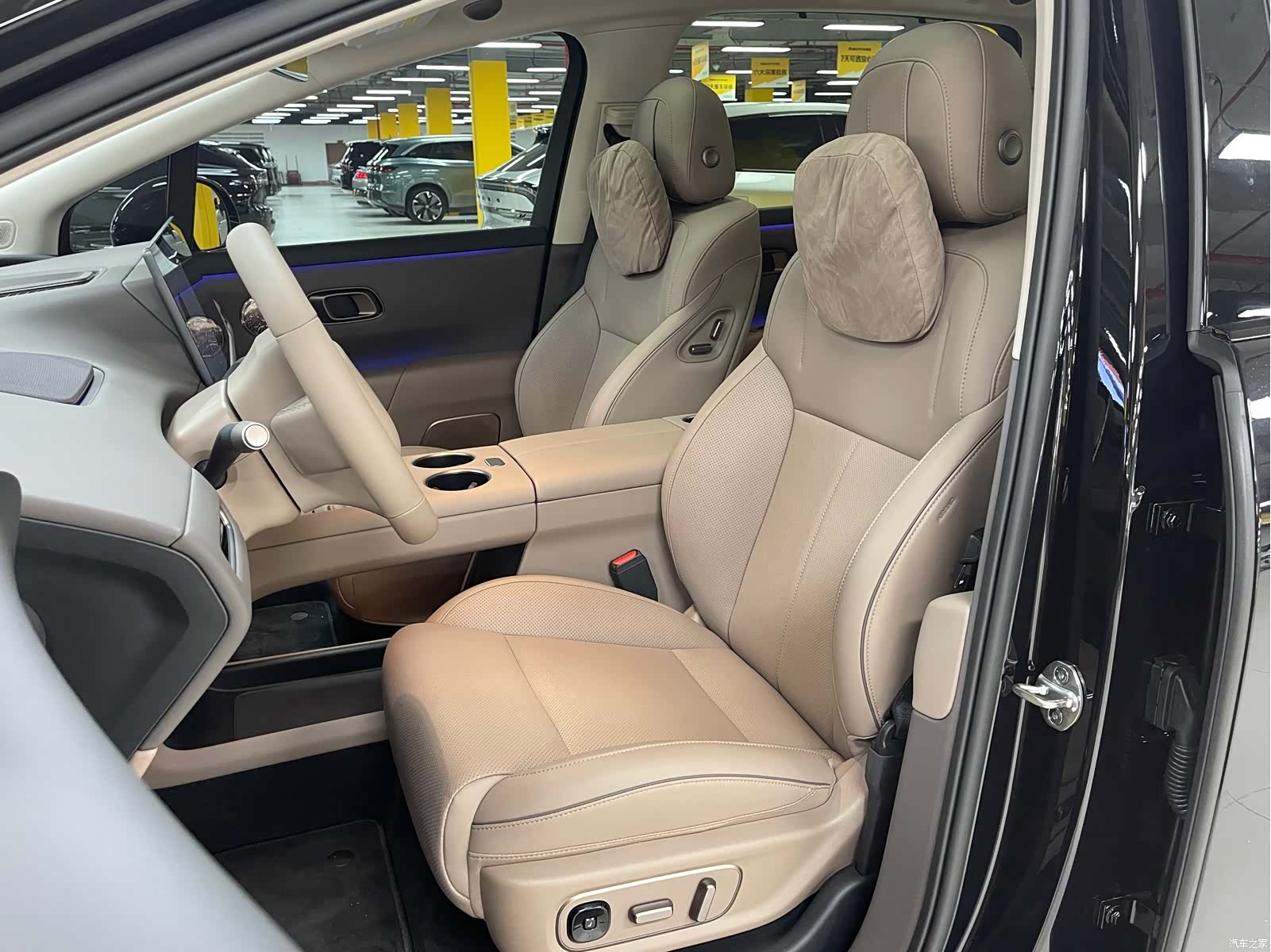 Li Auto i8, 2026 15