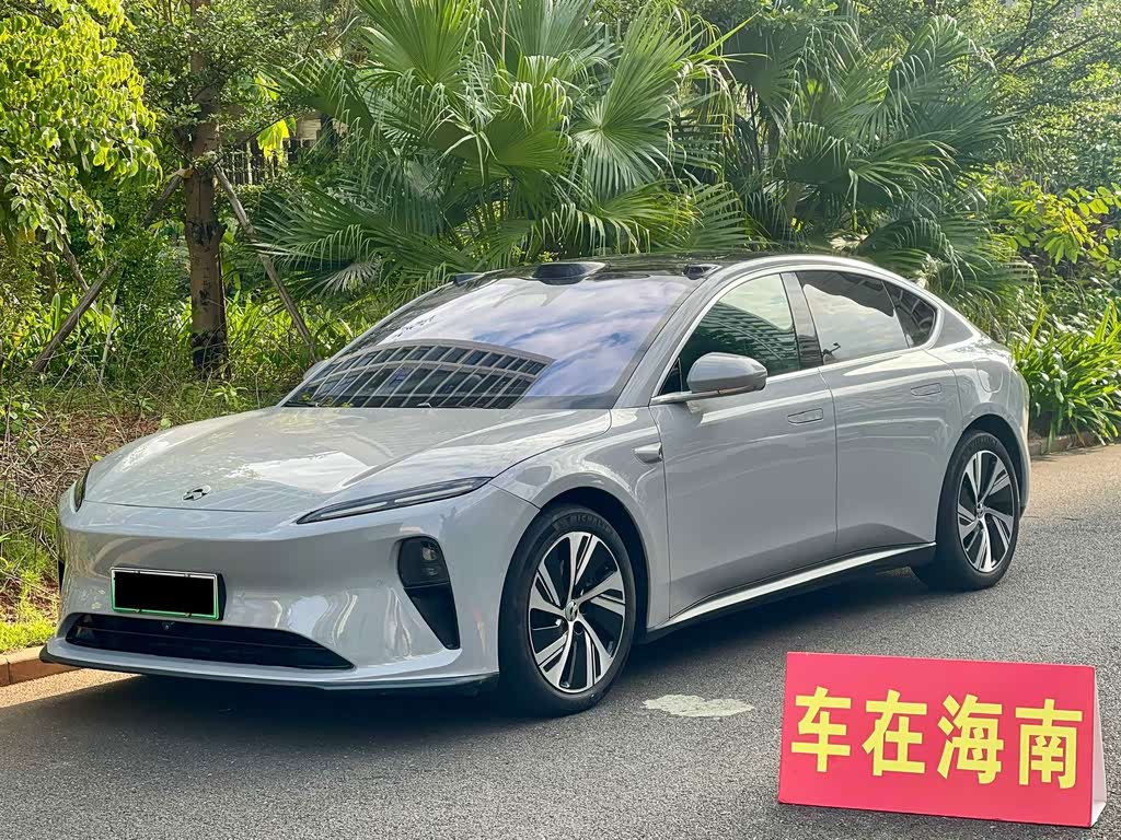 NIO ET5