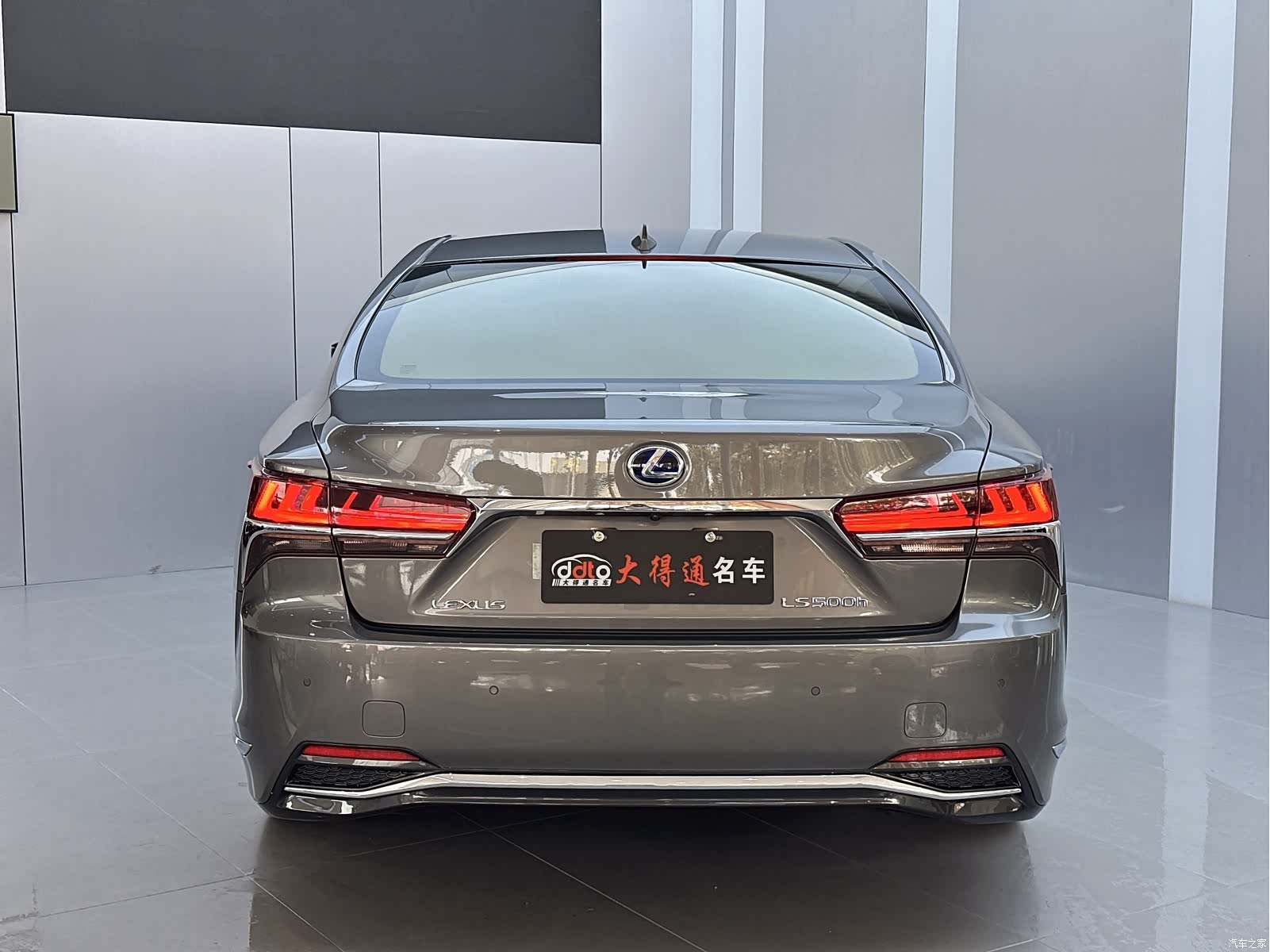 Lexus LS, 2019 19