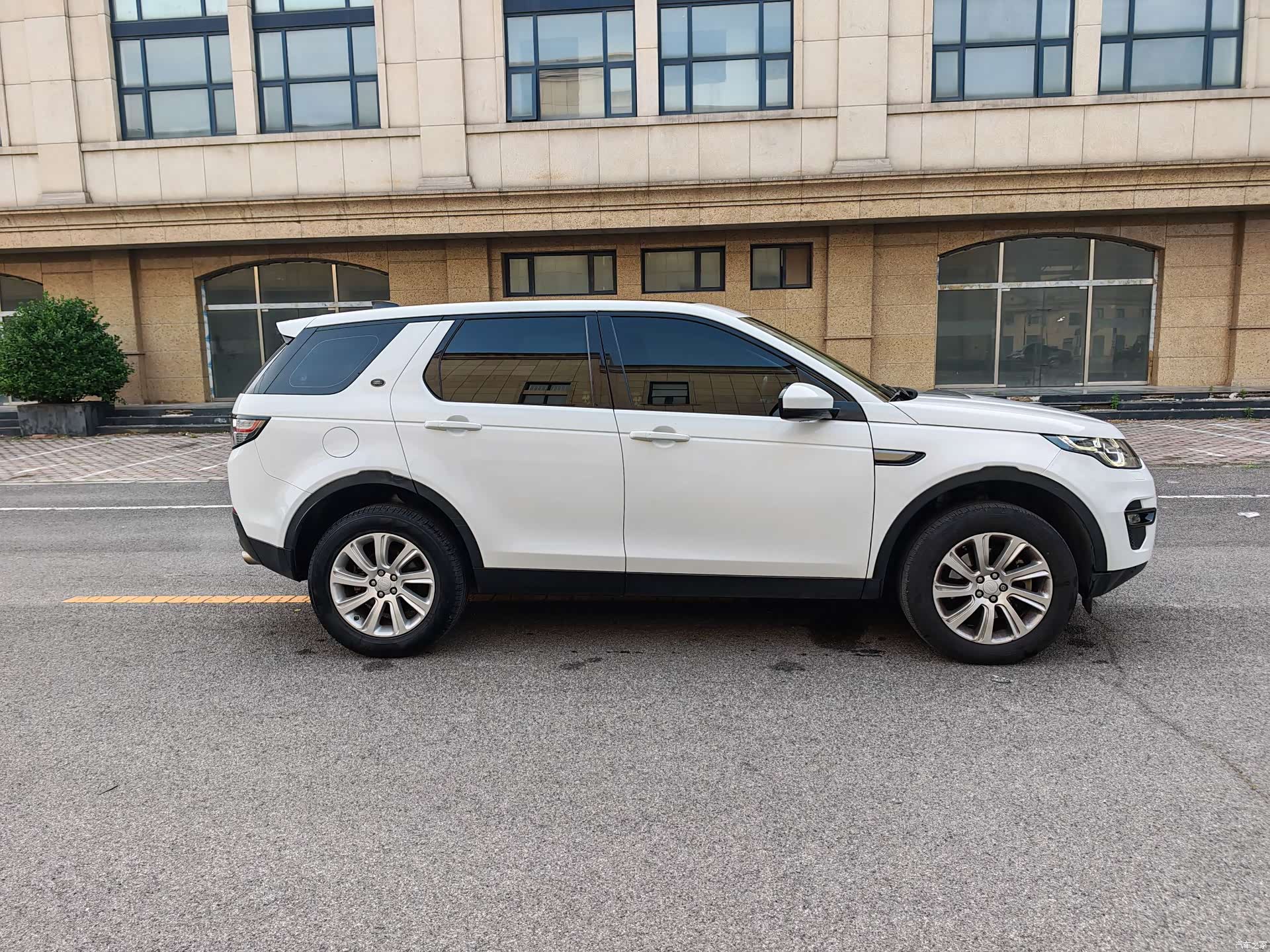 Land Rover Discovery, 2017 4